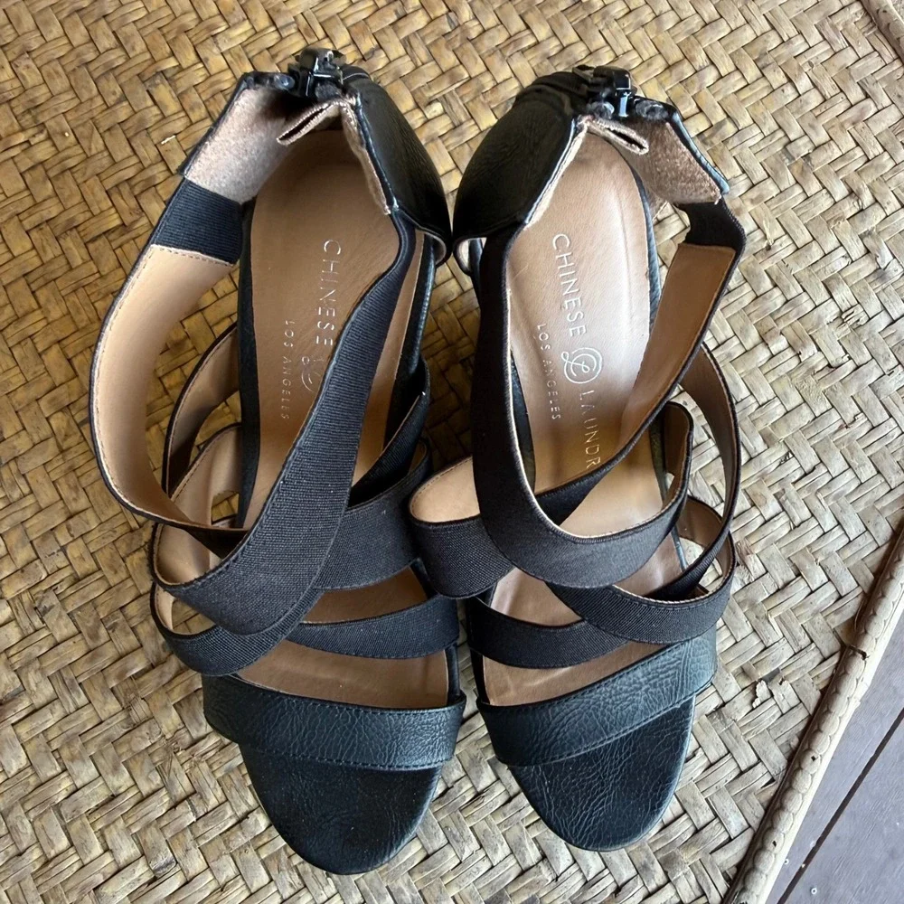 Chinese Laundry Womens Black Strappy Platform Wedge Sandals Size 6M Rear Zip